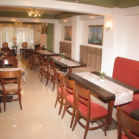 Mallas Hotel 3*